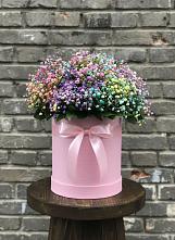 Цветочная композиция из Гипсофила и Розы в шляпной коробке в Лимане