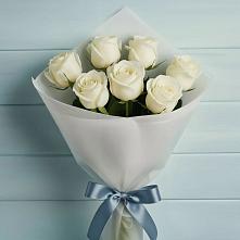 Букет 7 Белых роз Эдлесс Лав в Лимане