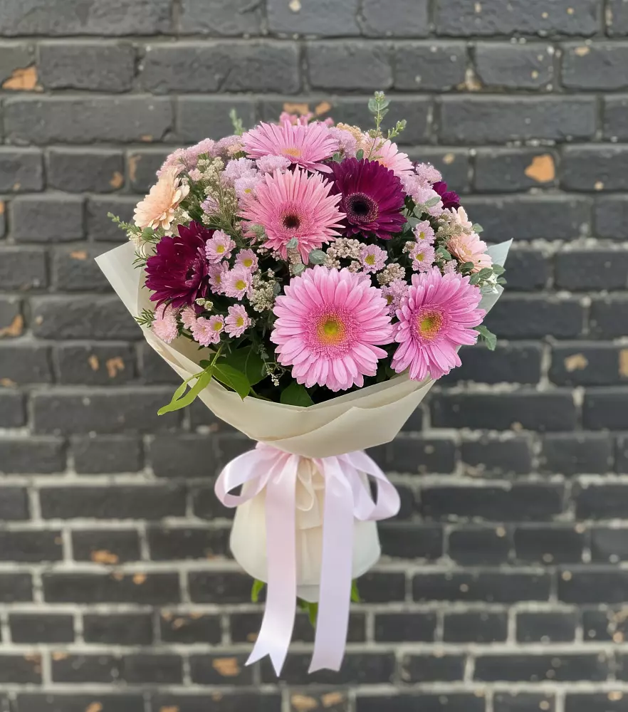 Букет цветов из: Герберы и Хризантемы в Лимане