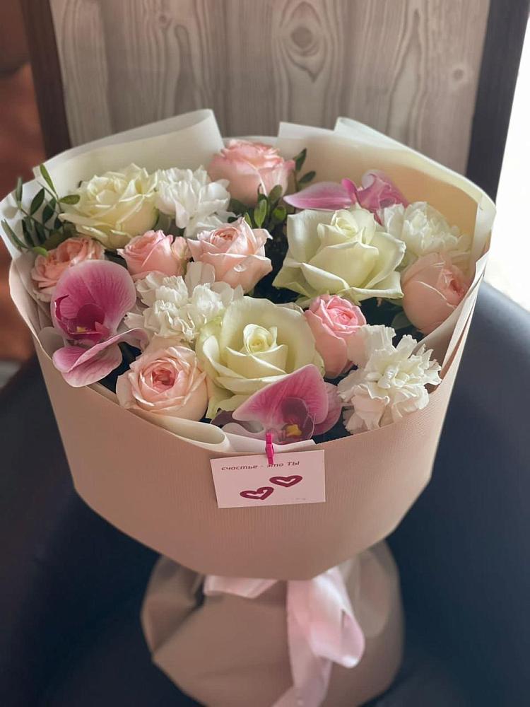 Букет цветов из: Орхидеи, Розы и Гвоздики в Лимане