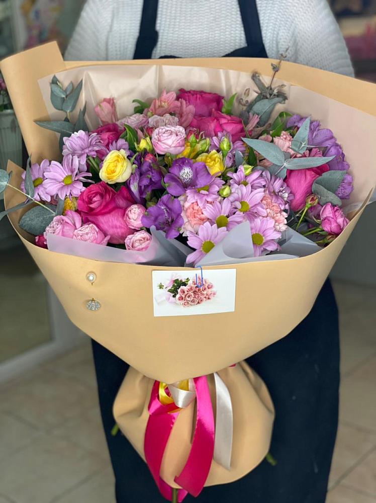 Букет цветов из: Хризантемы, Гвоздики и Альстромерии в Лимане