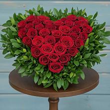 Цветочная композиция из Розы в виде сердца в Лимане