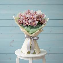 Букет цветов из:  Орхидеи и Розы в Лимане