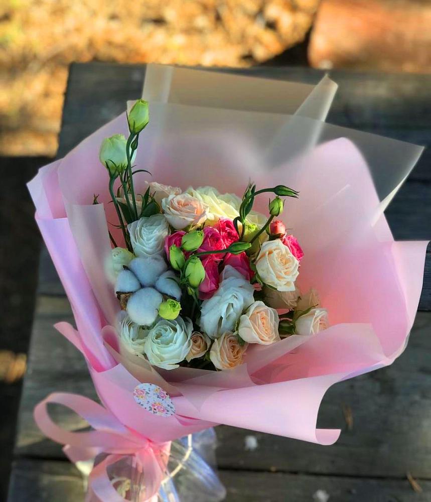 Букет цветов из: Розы и Лизиантусы в Лимане