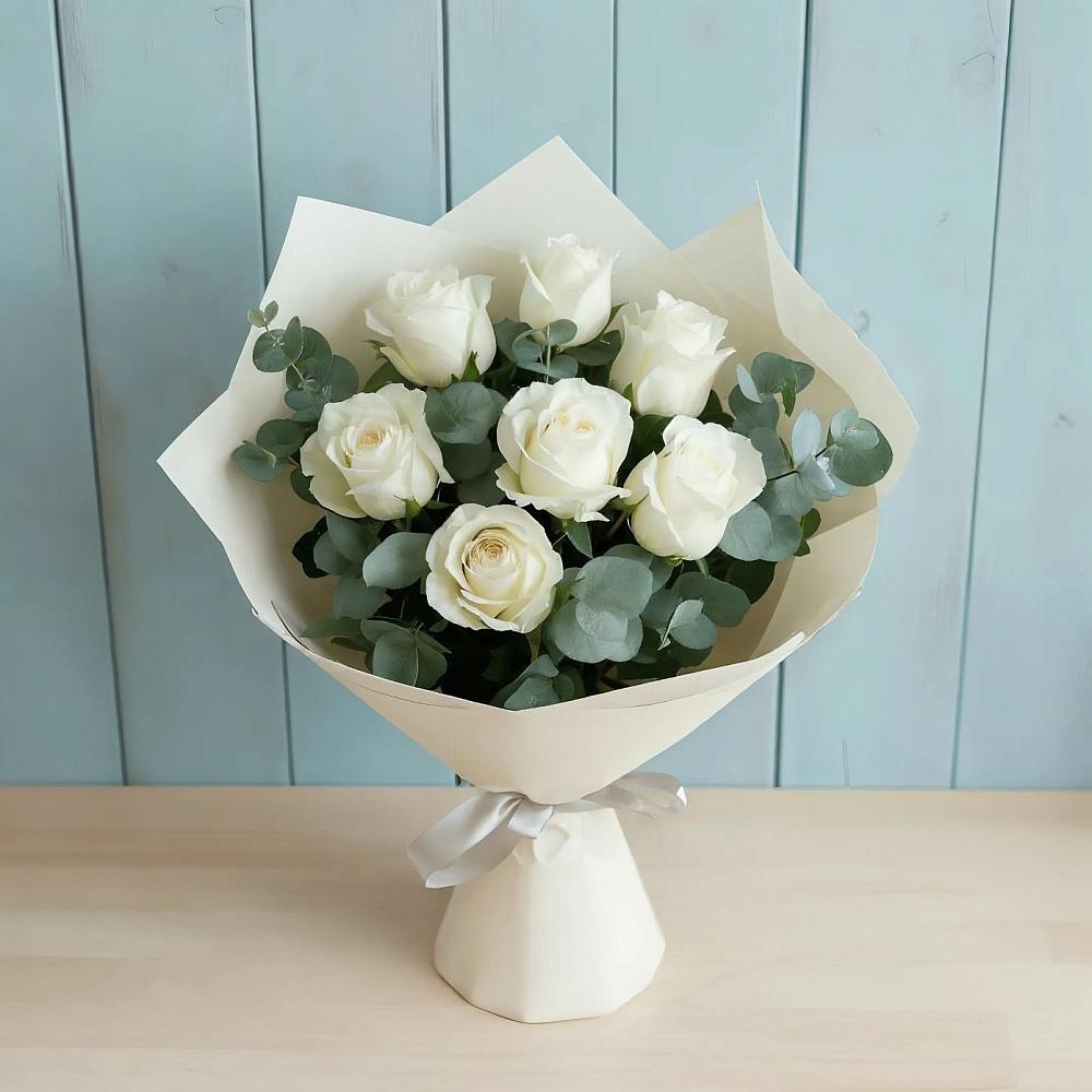 Букет Белые розы в Эвкалипте в Лимане