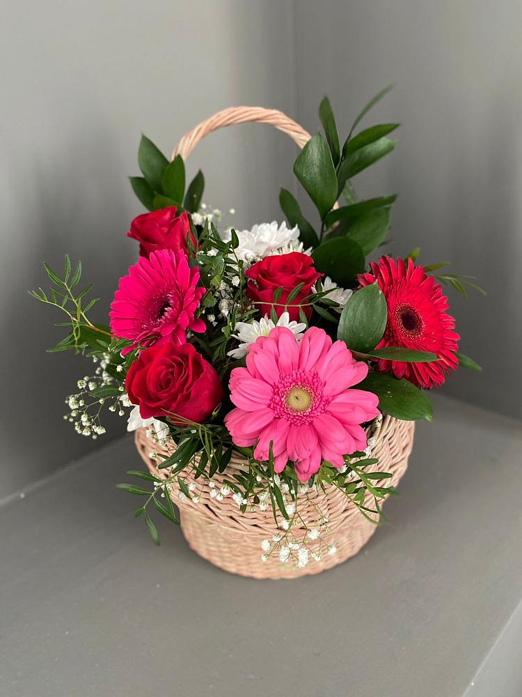 Цветочная композиция из Розы, Хризантемы и Герберы в корзине в Лимане