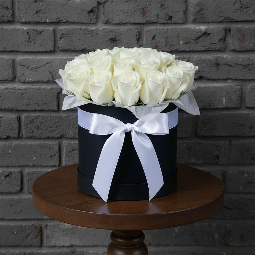 Цветочная композиция из Розы в шляпной коробке в Лимане