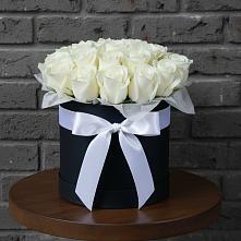 Цветочная композиция из Розы в шляпной коробке в Лимане